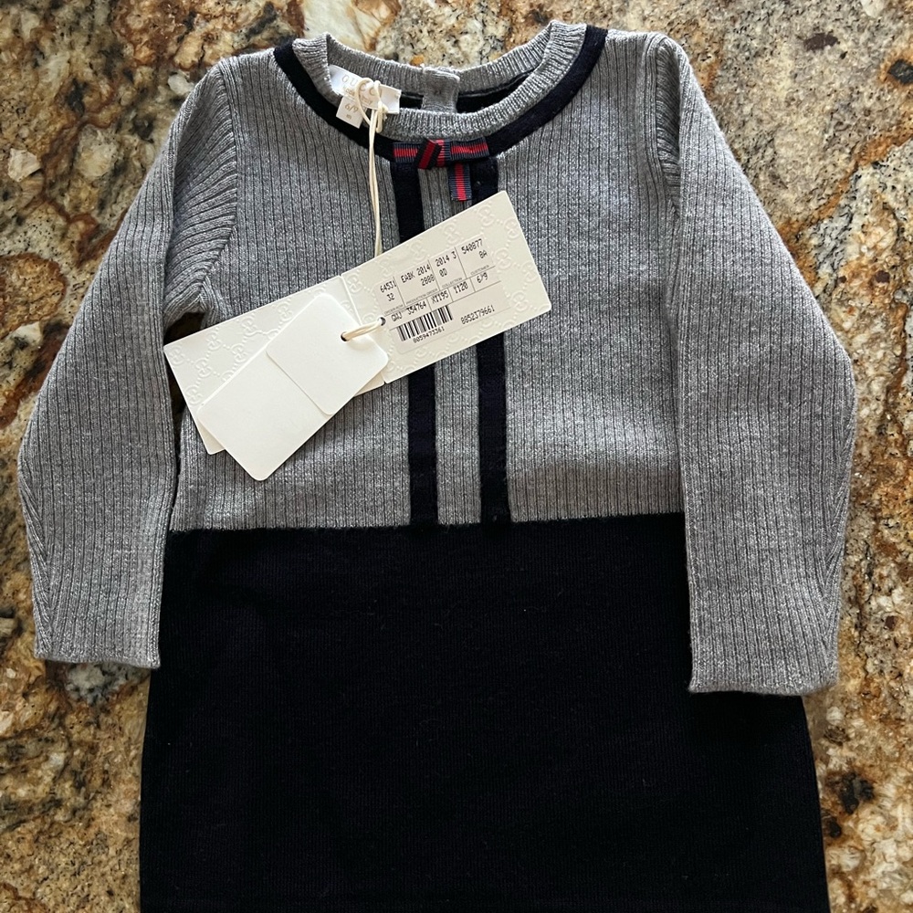 Gucci, size 6/9 month, black and gray